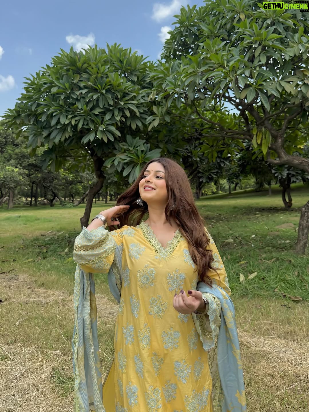 Harshita Singh Gaharwar - 3 Likes - Jhumkas and bindis make it all pretty🌼🌙🛵✨