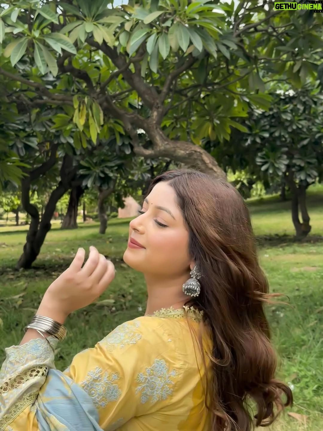 Harshita Singh Gaharwar - 3 Likes - Jhumkas and bindis make it all pretty🌼🌙🛵✨