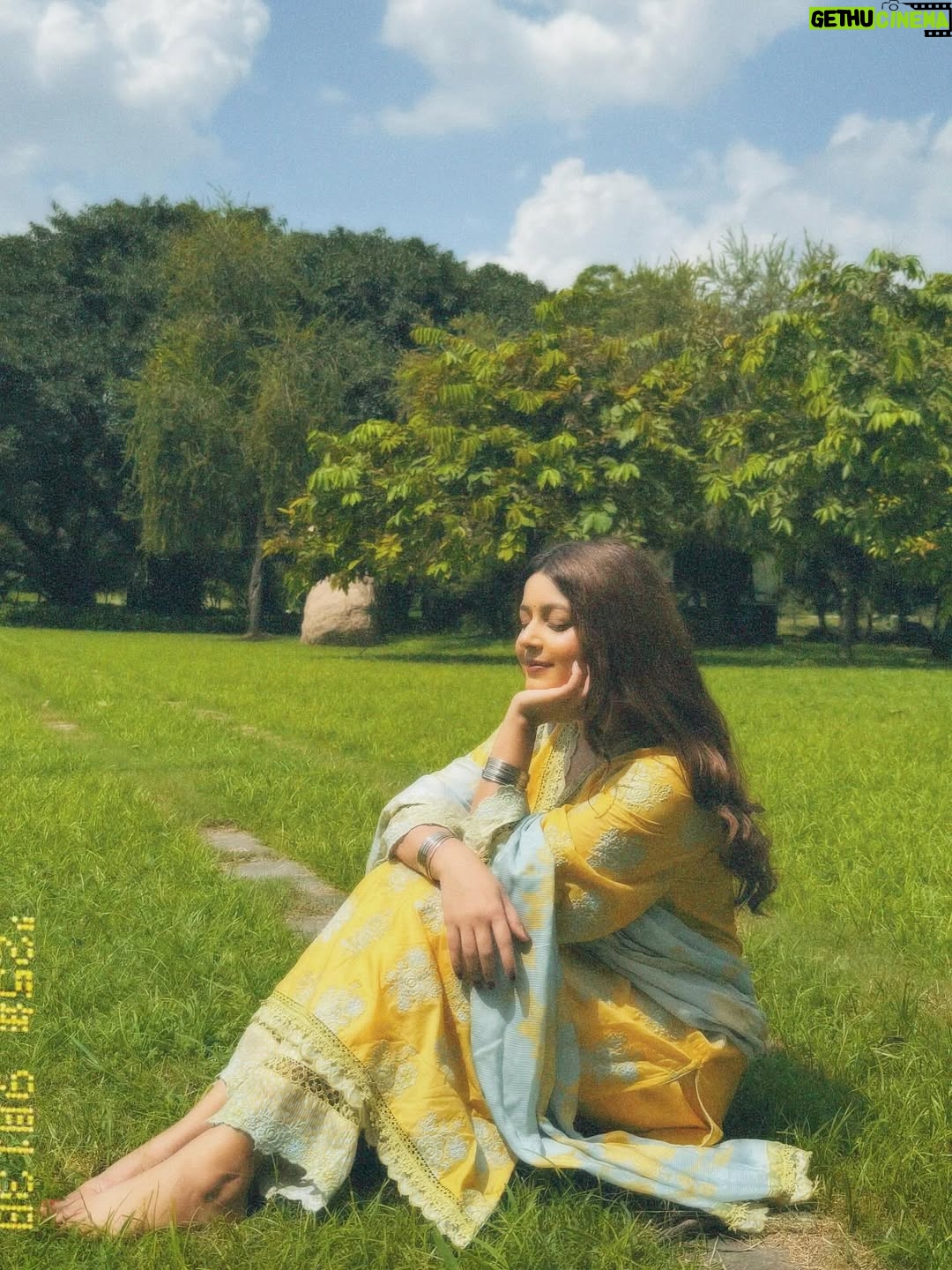 Harshita Singh Gaharwar - 3 Likes - Jhumkas and bindis make it all pretty🌼🌙🛵✨