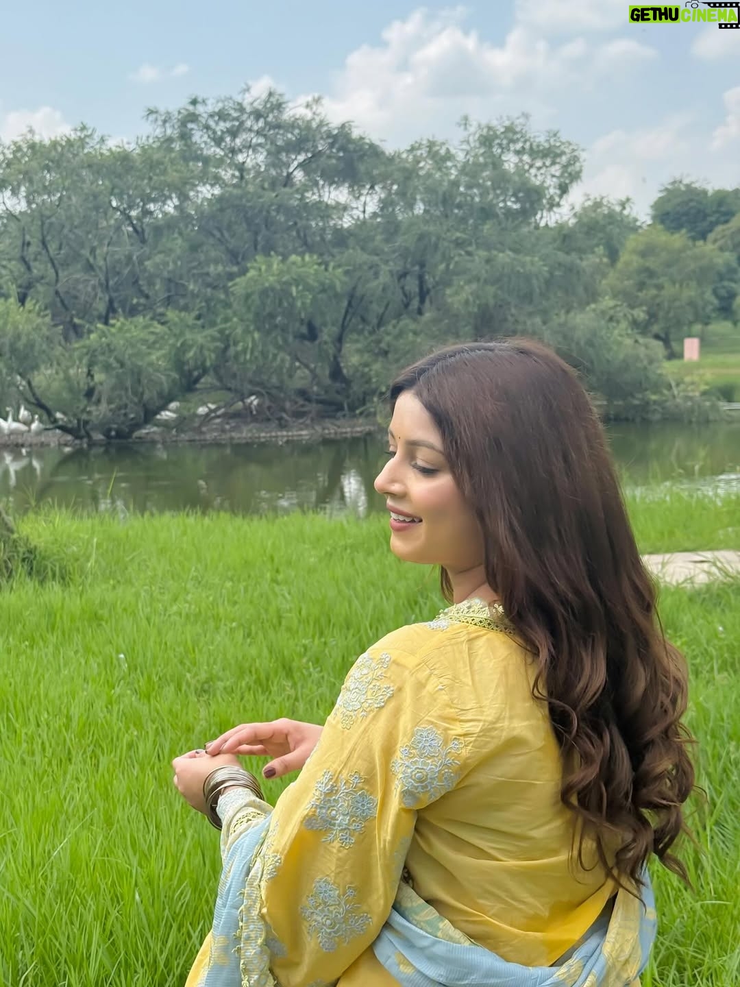 Harshita Singh Gaharwar - 3 Likes - Jhumkas and bindis make it all pretty🌼🌙🛵✨