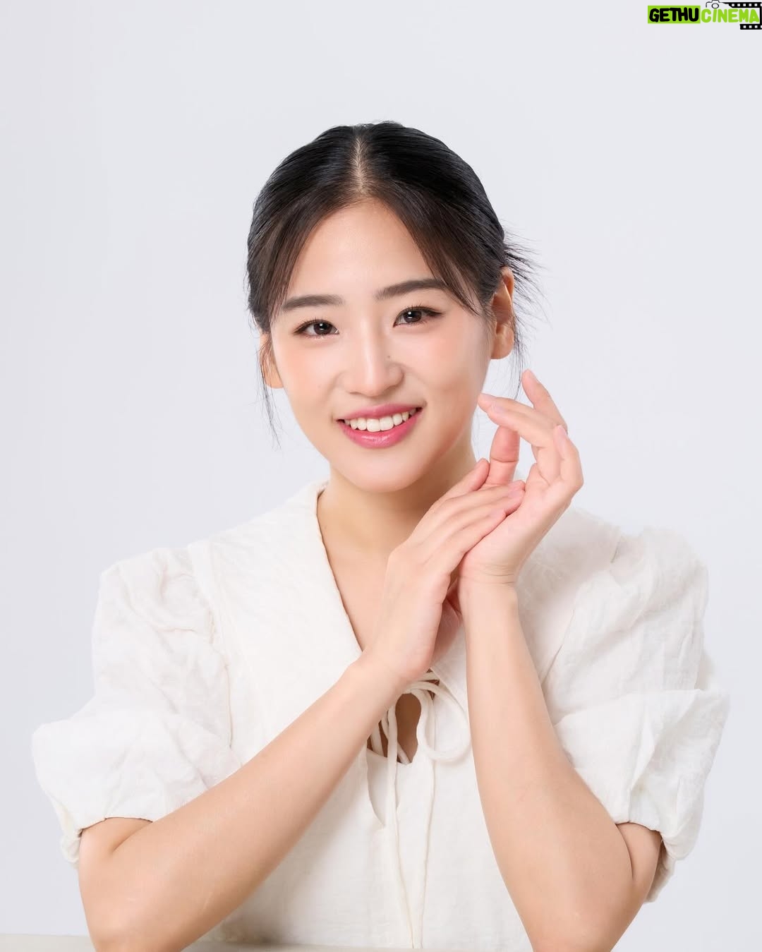 Haruka Nakagawa - 19.8K Likes - Haruka jadi gambar Ghibli begin😙💓
Kalian suka yang mana? Heheheh