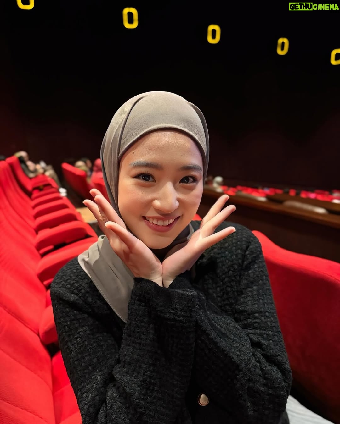 Haruka Nakagawa - 295.6K Likes - Assalamualaikum🙏

Hijab by @melodylaksani92 💓