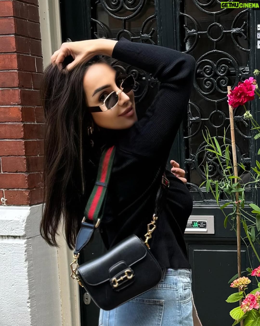 Heba Al-Hussein - 1.9K Likes - 🇳🇱🤍🗯️ ' Love