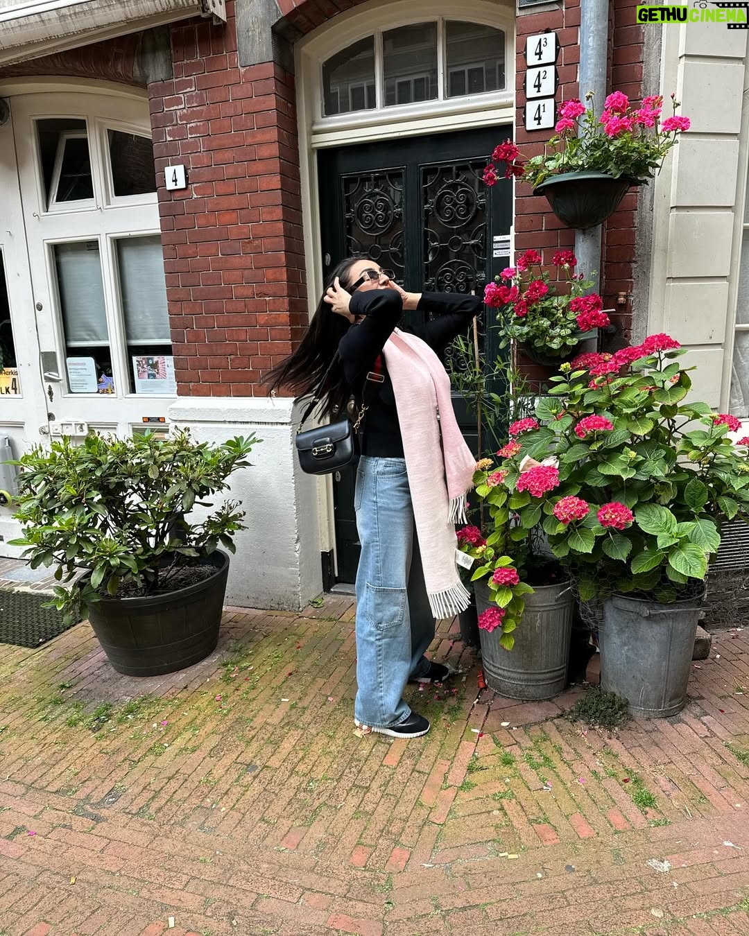 Heba Al-Hussein - 1.9K Likes - 🇳🇱🤍🗯️ ' Love