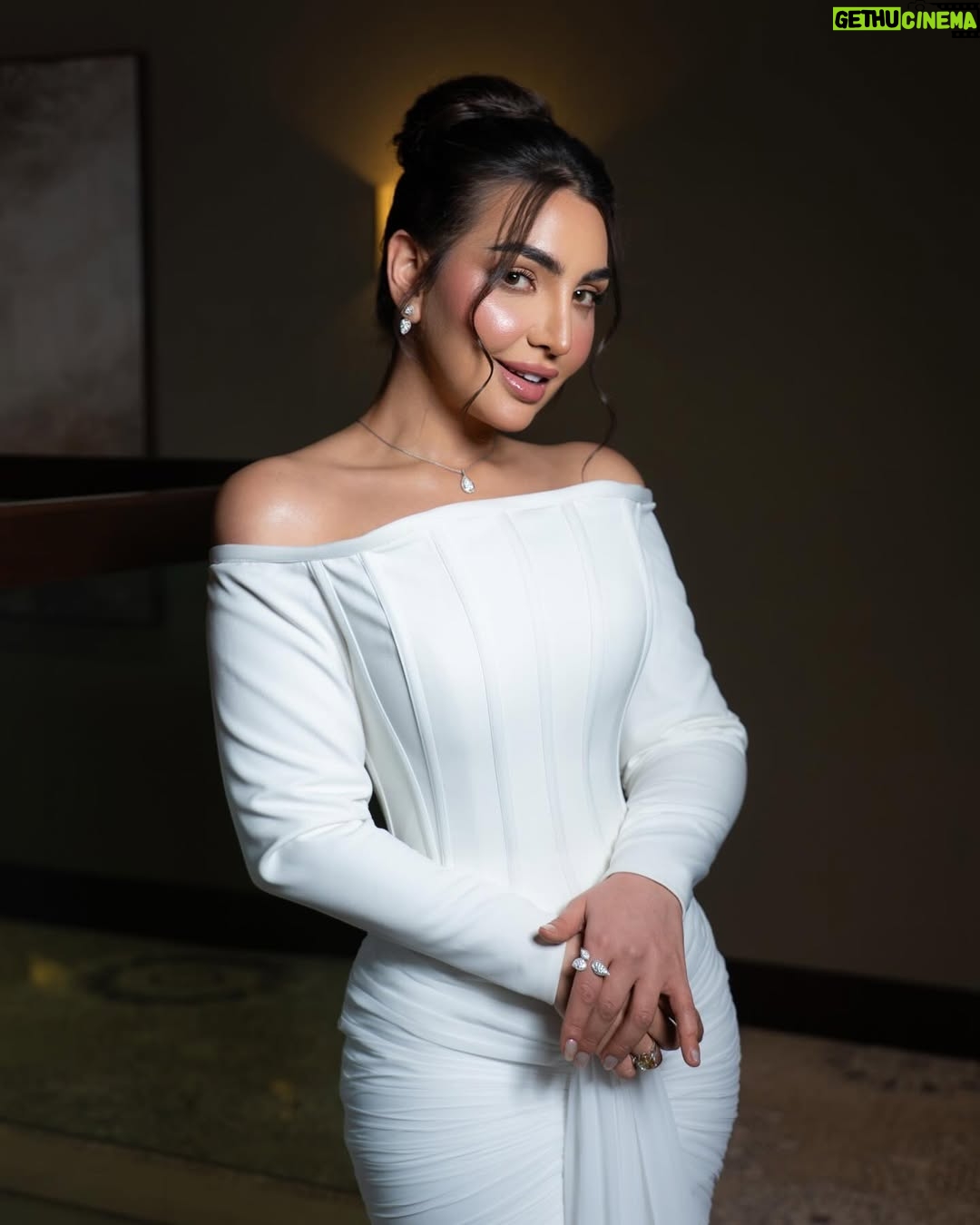 Heba Al-Hussein - 3.8K Likes - ‎حظيت بفرصة حضور افتتاح مهرجان أفلام السعودية النسخة 11 في الدمام – تجربة فنية مميزة مع كل الحبايب #مهرجان_أفلام_السعودية #الدمام #السينما_السعودية
🤍💌 Had the pleasure of attending the 11th Saudi Film Festival opening yesterday in Dammam – an inspiring experience with my loved ones. #SaudiFilmFestival

📸: @mohannad_am
@mbctalent
@saudifilmfestival
@makeupbyrana__ 
@hairstylist_aqeela 
@fouadsarkisksa 
@fouadsarkisofficial