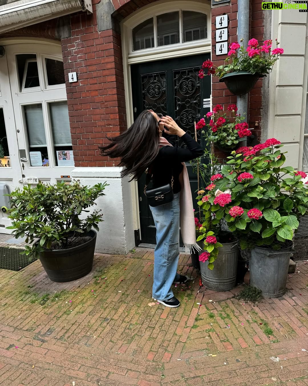 Heba Al-Hussein - 1.9K Likes - 🇳🇱🤍🗯️ ' Love
