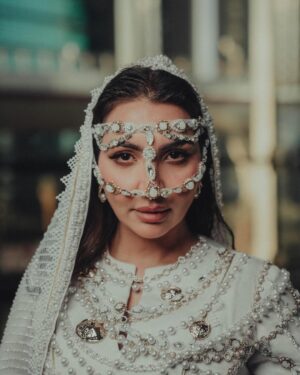 Heba Al-Hussein Instagram -
رؤية ملكية من الأناقة والقوة، حيث أرتدي زيًا مستوحى من اللؤلؤ، يعكس جمال البحر الأحمر الخالد، احتفالاً بكأس السعودية 2025
#كأس_السعوديه
A royal vision of elegance and strength, as I wear a pearl-inspired look reflecting the timeless beauty of the Red Sea, celebrating the glory of the glory of the Saudi Cup
✨👑🌊
#KingCup2025
Dress: @saraaltwaim.s
Makeup: @makeup_neuer
Hair: @dalya_hairstylest
📍@hiltonriyadh
