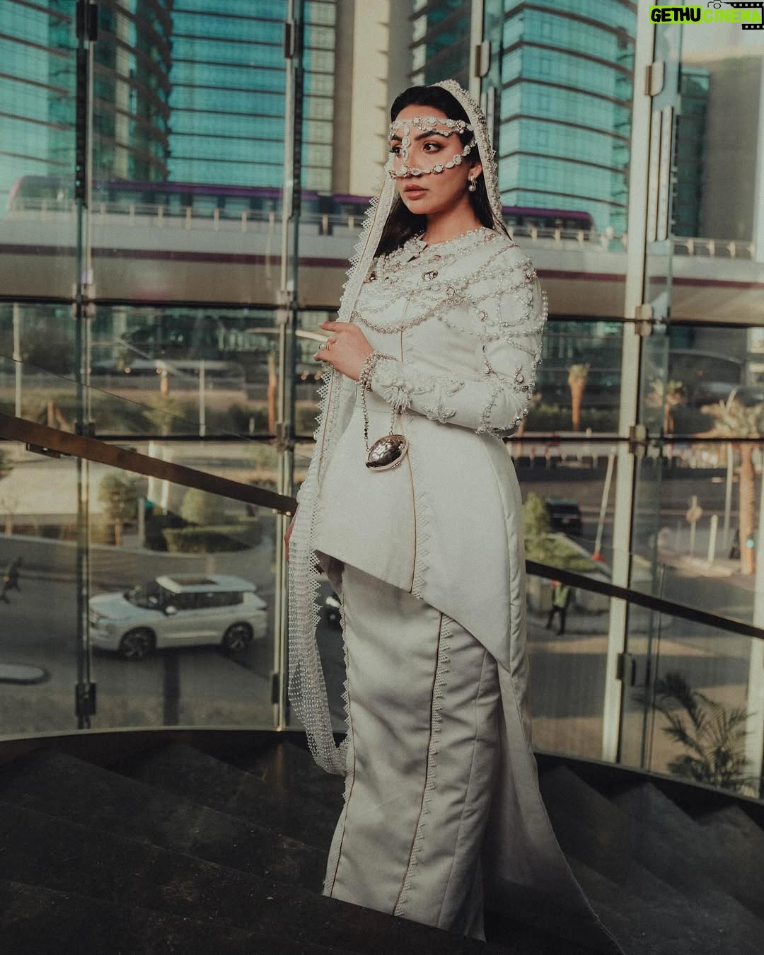 Heba Al-Hussein - 102K Likes - ‎ 
رؤية ملكية من الأناقة والقوة، حيث أرتدي زيًا مستوحى من اللؤلؤ، يعكس جمال البحر الأحمر الخالد، احتفالاً بكأس السعودية 2025
‏‎#كأس_السعوديه

‏A royal vision of elegance and strength, as I wear a pearl-inspired look reflecting the timeless beauty of the Red Sea, celebrating the glory of the glory of the Saudi Cup
 ✨👑🌊
‏#KingCup2025 

Dress: @saraaltwaim.s
Makeup: @makeup_neuer
Hair: @dalya_hairstylest
📍@hiltonriyadh
