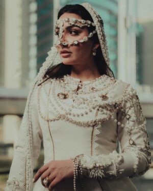 Heba Al-Hussein Instagram -
رؤية ملكية من الأناقة والقوة، حيث أرتدي زيًا مستوحى من اللؤلؤ، يعكس جمال البحر الأحمر الخالد، احتفالاً بكأس السعودية 2025
#كأس_السعوديه
A royal vision of elegance and strength, as I wear a pearl-inspired look reflecting the timeless beauty of the Red Sea, celebrating the glory of the glory of the Saudi Cup
✨👑🌊
#KingCup2025
Dress: @saraaltwaim.s
Makeup: @makeup_neuer
Hair: @dalya_hairstylest
📍@hiltonriyadh