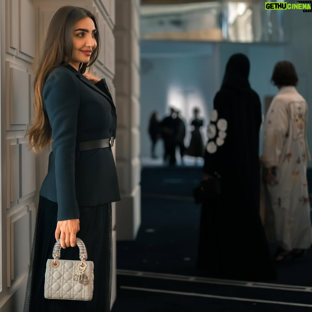 Heba Al-Hussein - 2.2K Likes - هُنا في عاصمة المملكة العربية السعودية الرياض افتتاح اضخم معرض  لـ #كرستيان_ديور  مصمم الأحلام في المتحف الوطني السعودي ضمن فعاليات #موسم_الرياض 💚🇸🇦
#dior 

سعادة وفخر واعتزاز لا يُوصف ✨💚