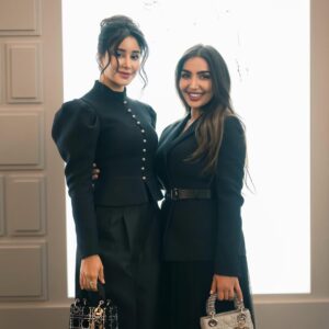 Heba Al-Hussein Instagram - هُنا في عاصمة المملكة العربية السعودية الرياض افتتاح اضخم معرض لـ #كرستيان_ديور مصمم الأحلام في المتحف الوطني السعودي ضمن فعاليات #موسم_الرياض 💚🇸🇦
#dior
سعادة وفخر واعتزاز لا يُوصف ✨💚