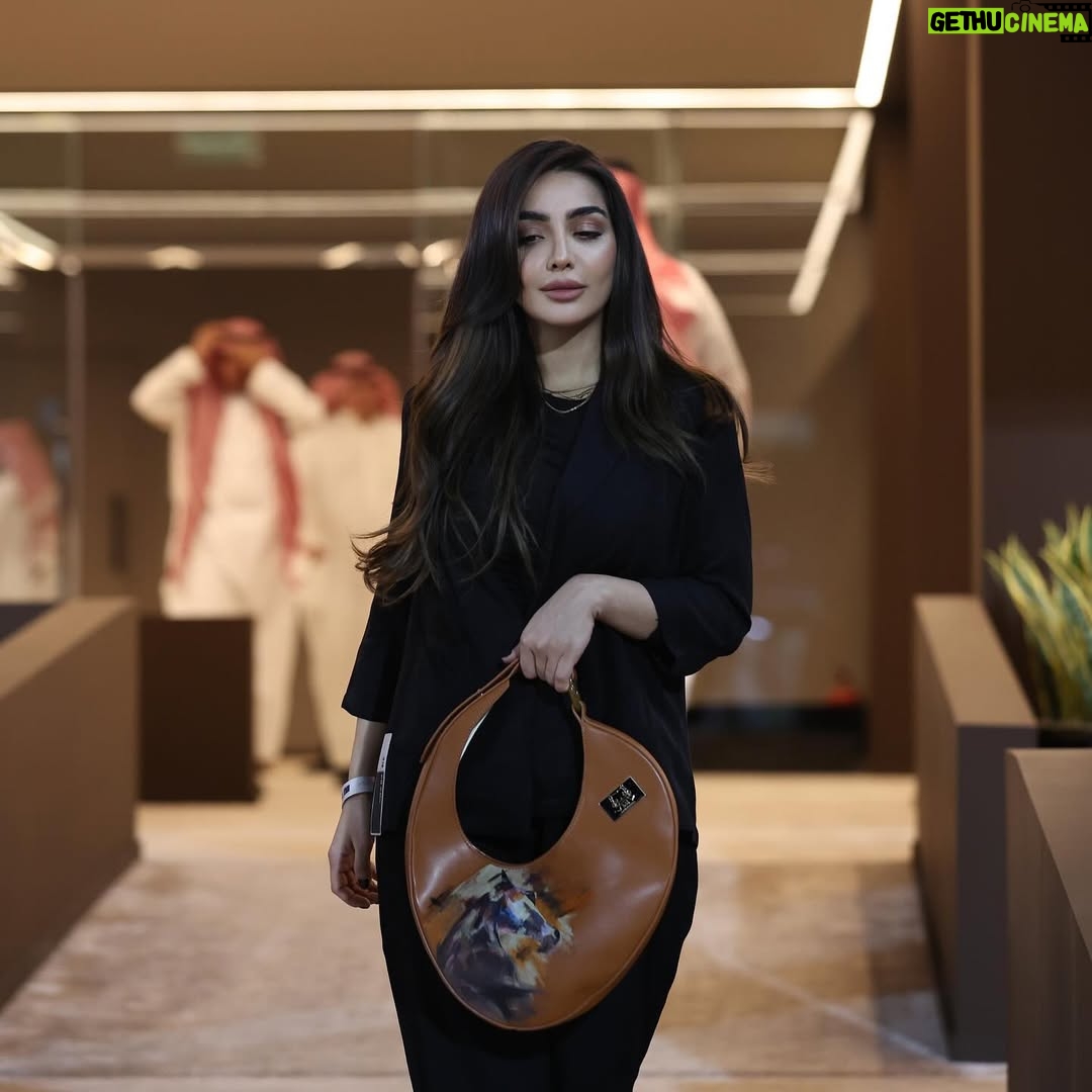Heba Al-Hussein - 3.6K Likes - تشرفت بحضوري لـ #جولة_الجياد_العربية_2024 🏇🏼 

في ختام جولتها الابداعية حول العالم وختامها مسك في الريآض

Photographer 📸 @m_shinan 
Outfit : @prada 
Bag : @manarm7amd