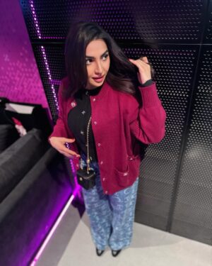 Heba Al-Hussein Instagram - From the heart of Riyadh with MDLBeast! An unforgettable night 🎶⚡️
من قلب الرياض مع
MDLBeast
🎶⚡️
#MDLBeast
#Soundstorm
@mdlbeast.soundstorm