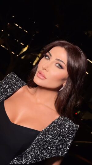 Heba Nour Instagram - 🖤🖤🖤.
👗 @sarah.keyrouz  @gemymaalouf 
💇🏻‍♀️ @fadiaelmendelek @miled_hajal .
💎 @sherilz_jewelry 
 💄 @khalednaifeh 
📸  @amer_sary