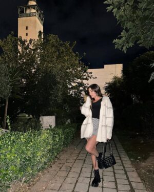 Heba Nour Instagram - سلامات من الشام القديمة🌹