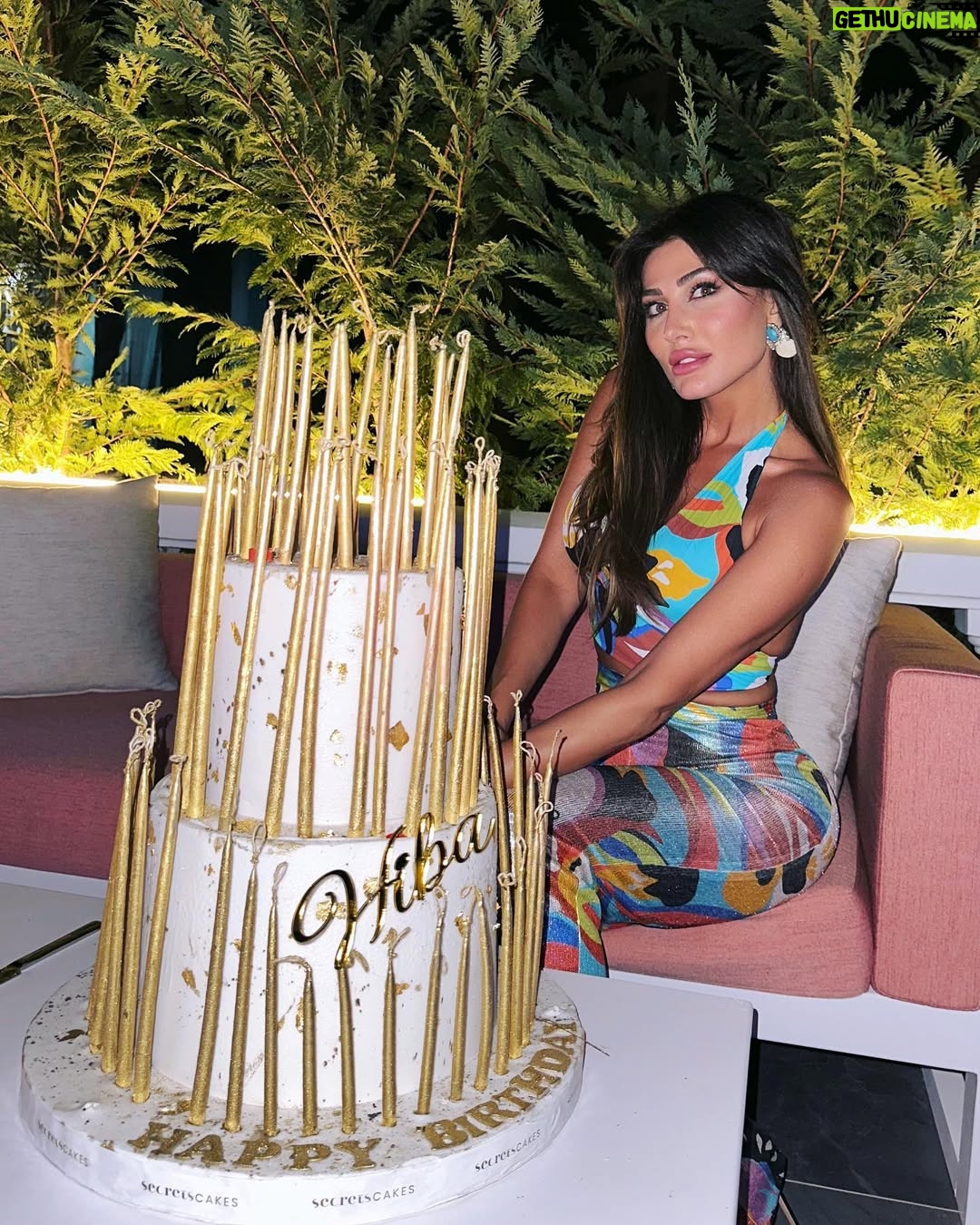 Heba Nour - 86.1K Likes - سنين عم تمرق، وبفضل الله، كل سنة احلى من اللي قبلها🙏🏻.
سنين فيها الحلو وفيها المر، بس يوم عن يوم بيزيد تمسكي بالأشياء الحلوة وبس، الحمدالله على كل محب قريب و وفي طيب موجود بحياتي، بخليني اعرف بأني لولا محبة القراب ما بكون سعيدة متل ما انا ❤️
نعمة الحب بحياتي ما بقدر قدرها بثمن، بس اللي بدعي الله فيه، انه يضلوا الغاليين على قلبي والمحبين منورين أيامي 🥰🤟🏻
شكراً لمعايداتكم ولمحبتكم ❤️ 🎂 .
#mybirthday #hebanour  #هبة_نور