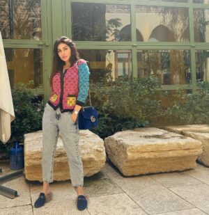 Heba Nour Instagram - بعيدا عن اذا نحنا هلا عالتوقيت الصيفي او الشتوي لأنو  الطقس عامل نفس الشي 🤦🏼‍♀️😅.
انا اشتقتلكن وكيف رمضان معكم؟ 💕