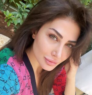 Heba Nour Instagram - بعيدا عن اذا نحنا هلا عالتوقيت الصيفي او الشتوي لأنو  الطقس عامل نفس الشي 🤦🏼‍♀️😅.
انا اشتقتلكن وكيف رمضان معكم؟ 💕