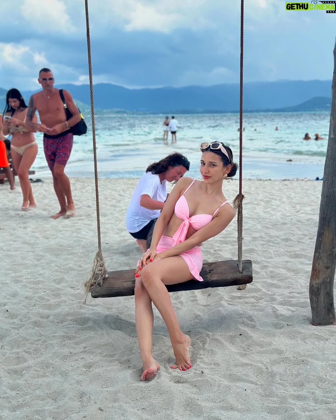 Heli Daruwala - 51K Likes - Ocean for days >>>
🩷🧿