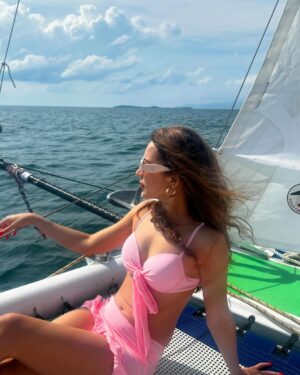 Heli Daruwala Instagram - Ocean for days >>>
🩷🧿