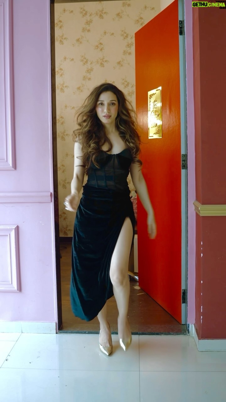 Heli Daruwala - 99.9K Likes - Let’s go 🖤🧿
#vanitydiariers