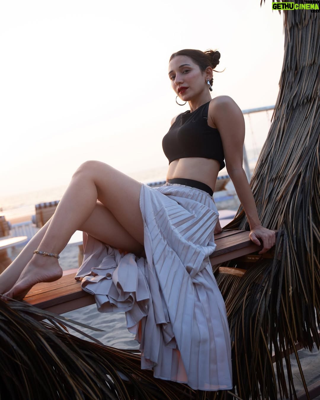 Heli Daruwala - 81.1K Likes - 2025 🤍🧿…!! #vibish
📷 @shubz.photo