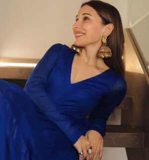 Heli Daruwala Instagram - Forever finding reasons for “KAJU KATLI” (last slide)
Diwali Love and light 🪔🧿♥️🫠 #iykyk na fam…!!
Wearing @mmitaaism
📸 @rutvang_viradiya
Ps - also me waiting for the whole year to use this song😂