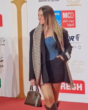 Hend Abdel Haleem Instagram - From the premiere of ‘Echoes of The Past’ at #ciff
@netflixmena @cairofilms
Wearing : @nannoscloset 🤍