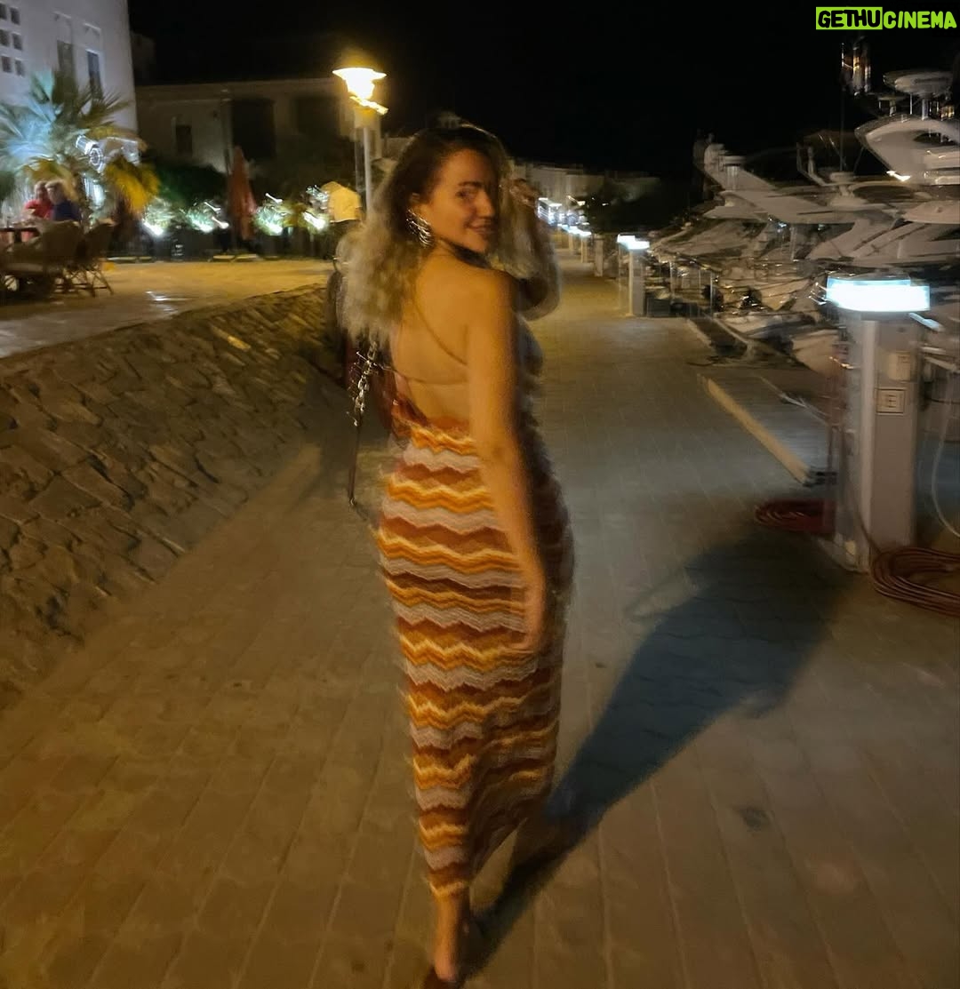Hend Abdel Haleem - 135.7K Likes - 🌚