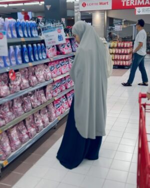 Herfiza Novianti Instagram - Yaaa inilah sayah kalo ikut belanja bulanan š
Ada yg gini juga ?