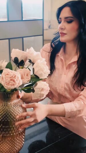 Hiba Al-Durri Instagram - ساعدوني في الفوز بتحدي الـ PK وقد تحصلون على بطاقة هدايا من SHEIN بقيمة 100 أو 200 دولار! 

طريقة المشاركة:
1️⃣ ابحثوا عن كلمتي المفتاحية الخاصة *【Anewsta HB 】* في تطبيق SHEIN
2️⃣ تصفحوا منتجاتكم المفضلة والتقطوا لقطة شاشة لنتائج البحث
3️⃣ انشروا نتيجة البحث على 【إنستغرام/تيك توك/تويتر】 مع استخدام الهاتشاق ‎#SHEINTrends واعملوا تاغ لحسابي【@hebaaldurri】

شكرا لـ SHEIN على توفير هذه [الملابس/الفساتين/…] الرائعة 💕
من متجر 【Anewsta】
استمتعوا بخصم 15% باستخدام الكوبون: 【25hebaa】
‏@Shein_ar