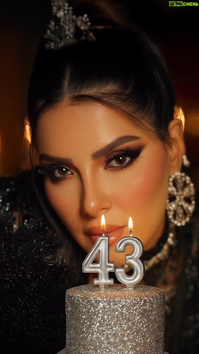 Hiba Al-Durri - 6.1K Likes - 🎂𝐈𝐭’𝐬 𝐌𝐲 𝐁𝐢𝐫𝐭𝐡𝐝𝐚𝐲
‏ 21 | يوليو 🎈. 
‏أودعتُ مِن عُمري عاماً ، و أبتدأ بـ عمري عامٌ جديد ، اللهم في يوم ميلادي أسألك أن تجعلها سنة تضيف لي فرحاً ، اللهم بارك لي فيها ، وأغمرها سعادة بِقُرب من أحب ، اللهم عاماً مُختلف و أجمل مما مضى يا الله 💜.