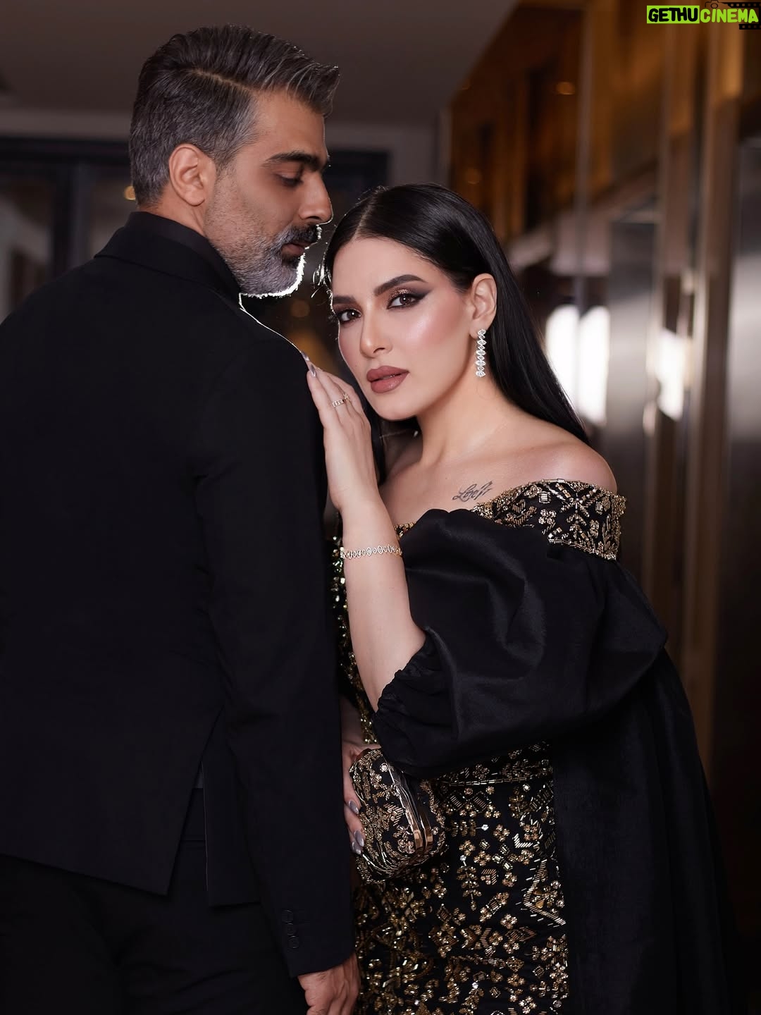 Hiba Al-Durri - 14.1K Likes - Back to back.. unbreakable💪🏻

Thank you my team 

Stylist: @eliekhallil5
Dress: @labourjoisie
Bag: @scudo_bags
Makeup: @azharhubail
Hairstylist: @zainab.shamlooh
Photographer: @ahmd.e17