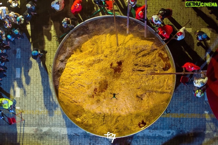 Hilda Baci - 128.4K Likes - @hildabaci reminded us yesterday, that greatness can begin in the simplest of places, even in a pot of rice. 
With imagination and courage, she turned Jollof, our beloved national treasure, into a story that carried Nigeria’s culture to the world. 
In the scale of her effort and in the generosity of its sharing, she proved that food is never just food. It is memory, it is pride, it is identity served to the world on a single plate.

I commend Hilda for the brilliance of her idea, for the heart behind its execution, and for attempting a Guinness World Record for the Largest Pot of Jollof Rice ever in such a creative way. 

She has shown us that creativity, like Jollof, is one of Nigeria’s greatest exports.

Some may say I am a little biased, but you see that smoky Jollof at the bottom of the pot… that will always be the truth. Smoky Jollof fans, gather here 🙋‍♂️ . If you know, you know.

📸: sodiqadelakun & @tobbinator