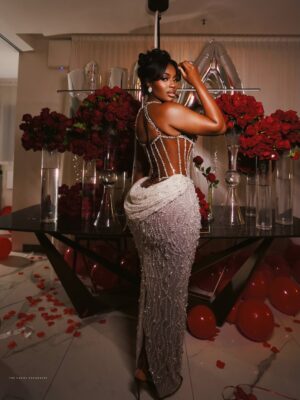Hilda Baci Instagram - The Birthday Girl #clubhilda30
Dress @veekeejames_official
Makeup @kim_beautystudio
Hair @touchofibee
Styled @_emmanuelgoodnews
📸 @thelagospaparazzi