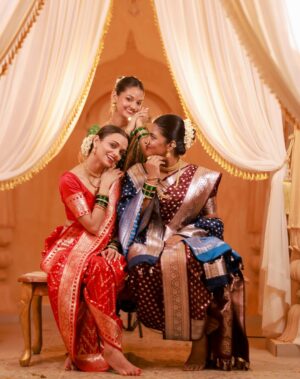 Himadri Instagram - ✨मराठी मुली ✨
There’s something so deeply magical about being wrapped in a Maharashtrian look… it’s not just tradition, it’s a feeling ✨♥️soft, strong, and utterly beautiful
#marathi #marathimulgi❤️ #saree #ganeshchaturthi2025 #mumbai