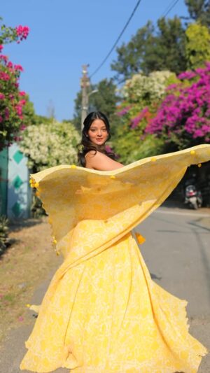 Himadri Instagram - Save this for your shaadi Inspo🫶🏼
I'm so excited for the festive & wedding season✨😍
All outfits from @kalkifashion
#weddingoutfit #weddingoutfits #lehenga #reposted