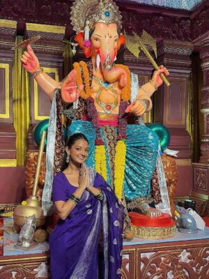 Himadri Instagram - My first Ganpati in Mumbai 😭✨& I couldn't be more Grateful to be able to witness this🙏✨
Thank you Gannu ji 🙏♥️
#ganpati #ganpatibappamorya #ganeshchaturthi #maharashtra #mumbai