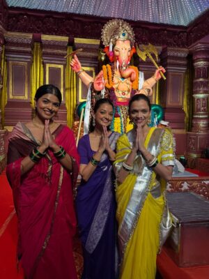 Himadri Instagram - My first Ganpati in Mumbai 😭✨& I couldn't be more Grateful to be able to witness this🙏✨
Thank you Gannu ji 🙏♥️
#ganpati #ganpatibappamorya #ganeshchaturthi #maharashtra #mumbai