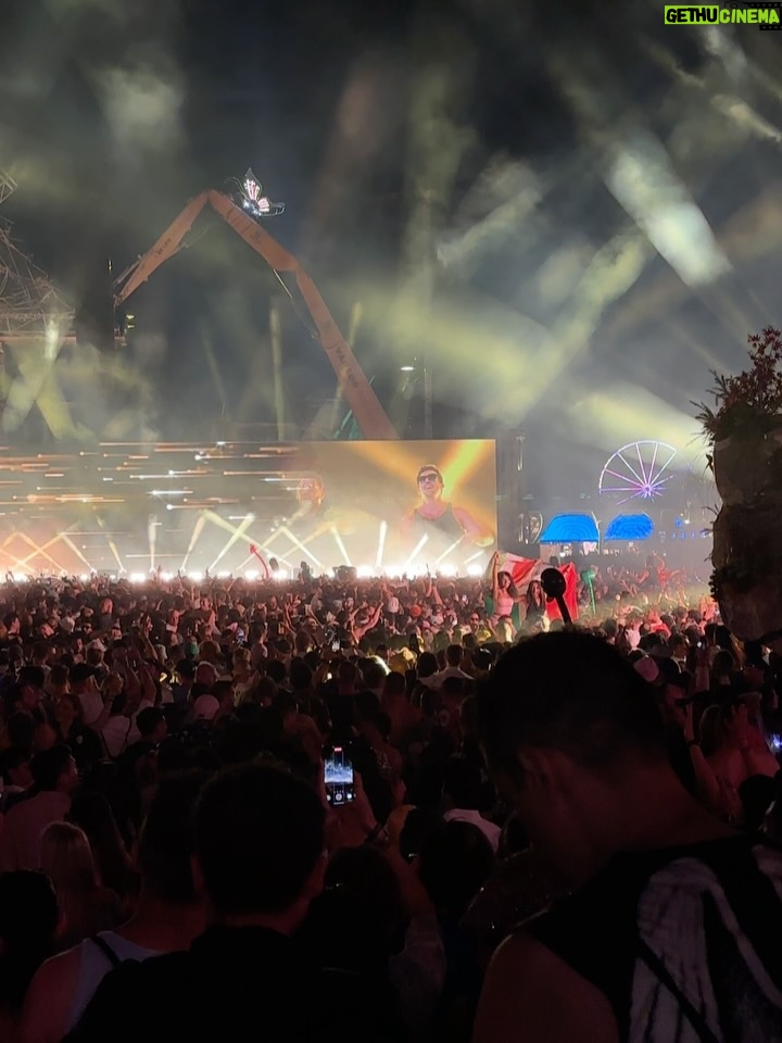 Himadri - 15.7K Likes - Just two sisters ticking off their dream place ♥️Day 1 of @tomorrowland 2025!
Live Today, Love Tomorrow & Unite Forever✨😍🤌

#tomorrowland #tomorrowland2025 #belgium #boom #sisters