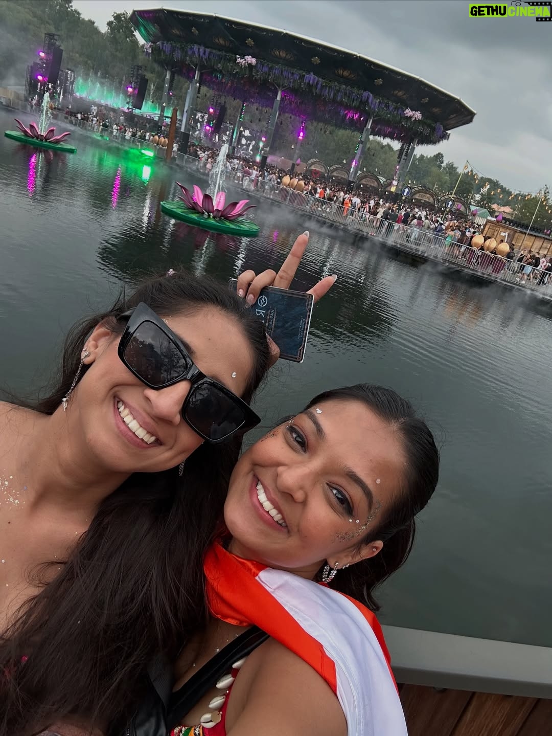 Himadri - 15.7K Likes - Just two sisters ticking off their dream place ♥️Day 1 of @tomorrowland 2025!
Live Today, Love Tomorrow & Unite Forever✨😍🤌

#tomorrowland #tomorrowland2025 #belgium #boom #sisters