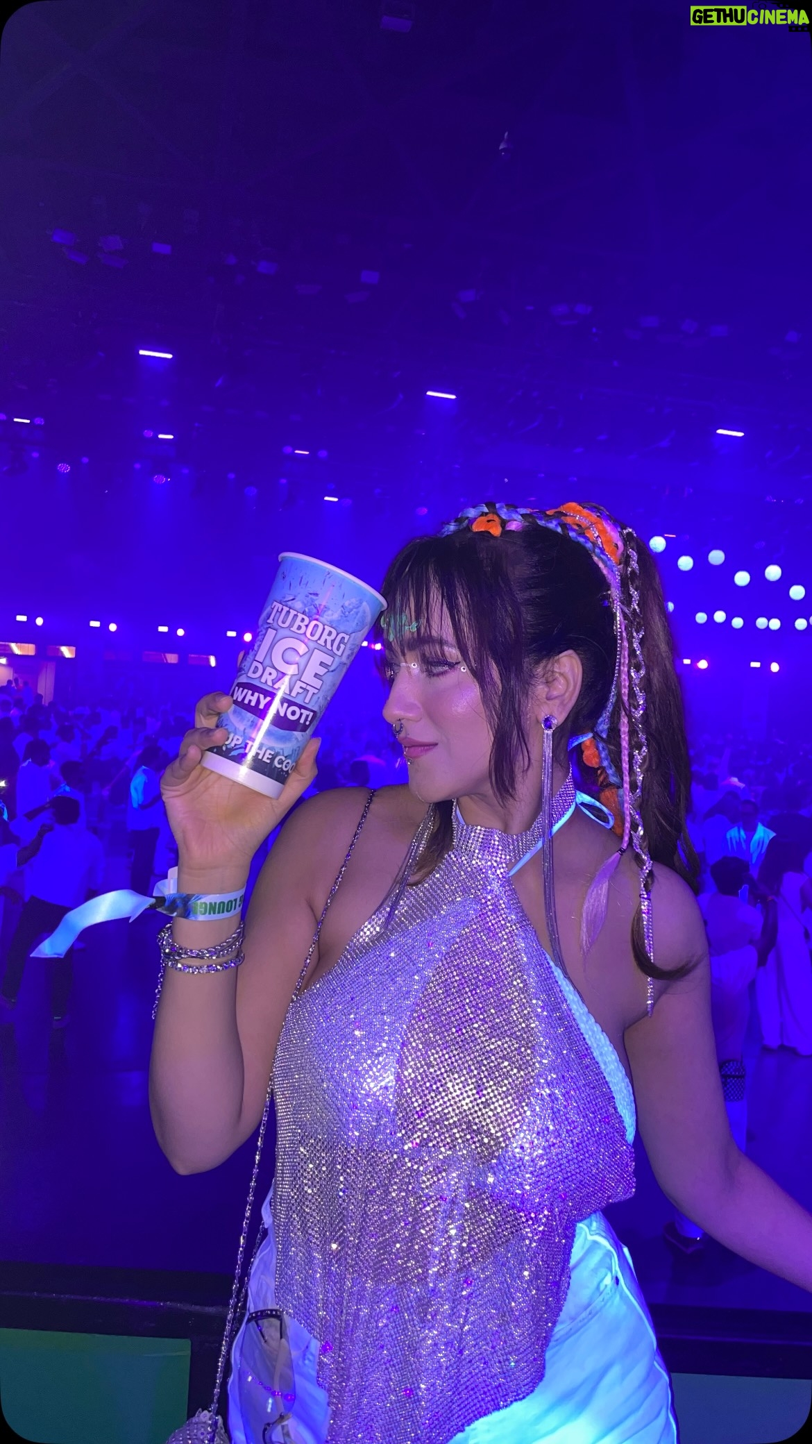 Himani Sharma - 3.1K Likes - TECHNO DIVA
Sunburn’s The White Soirée lit up the night with DJ Novak & Vidojean and Tuborg Ice Draft kept it crisp, cool, and oh-so-refreshing.

The music, the mood, the energy everything flowed in perfect harmony.
P.S.
DRINK RESPONSIBLY
@tuborg_india 
#tiltyourhead 
#sunburn
#sunburnarena 
#tuborg