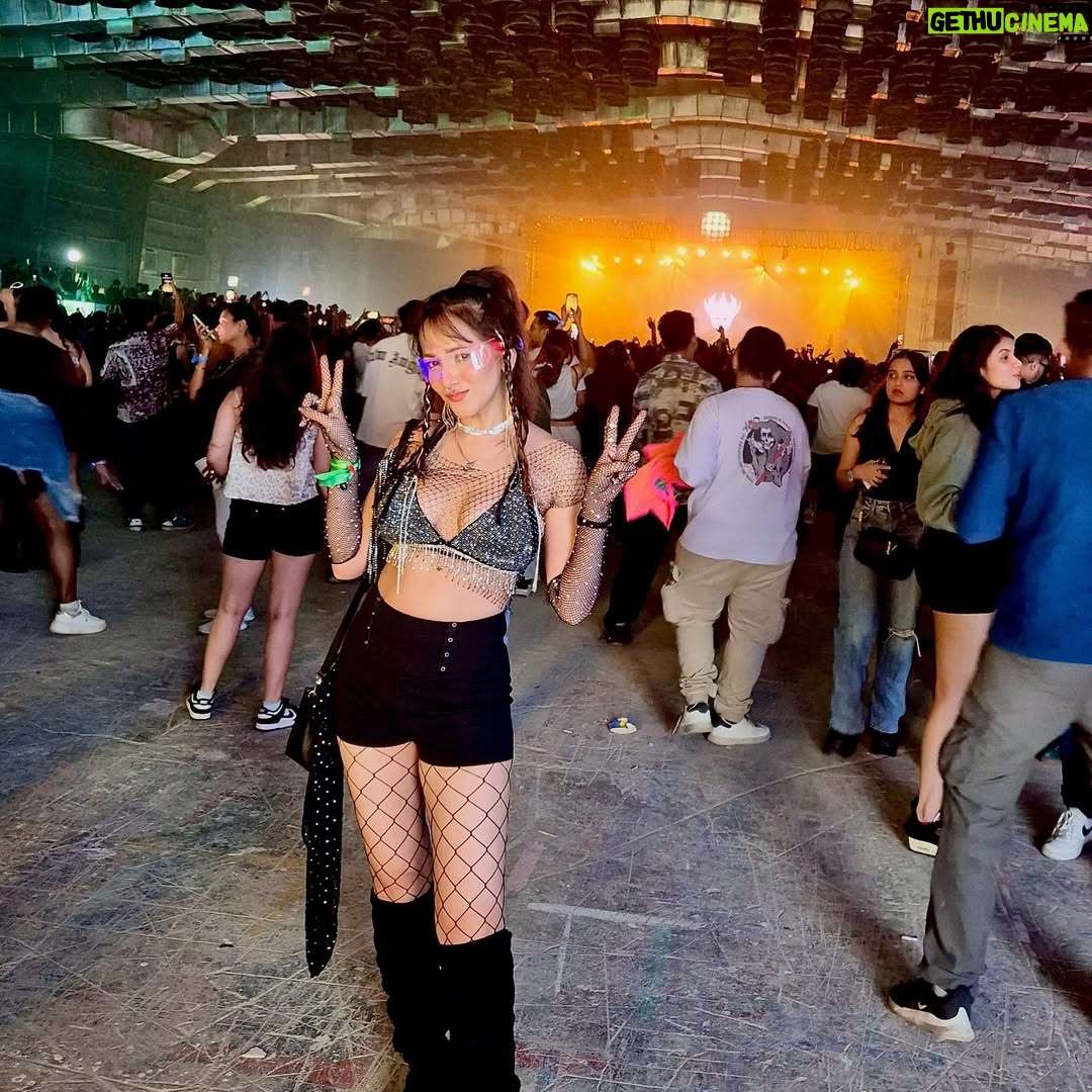 Himani Sharma - 2.2K Likes - NO TECHNO
NO LIFE
KNOW TECHNO
KNOW LIFE 🎶 🎧 
..
@borisbrejcha live in mumbai
..
..
#borisbrejcha #mumbai #techno #technolife #technodressup