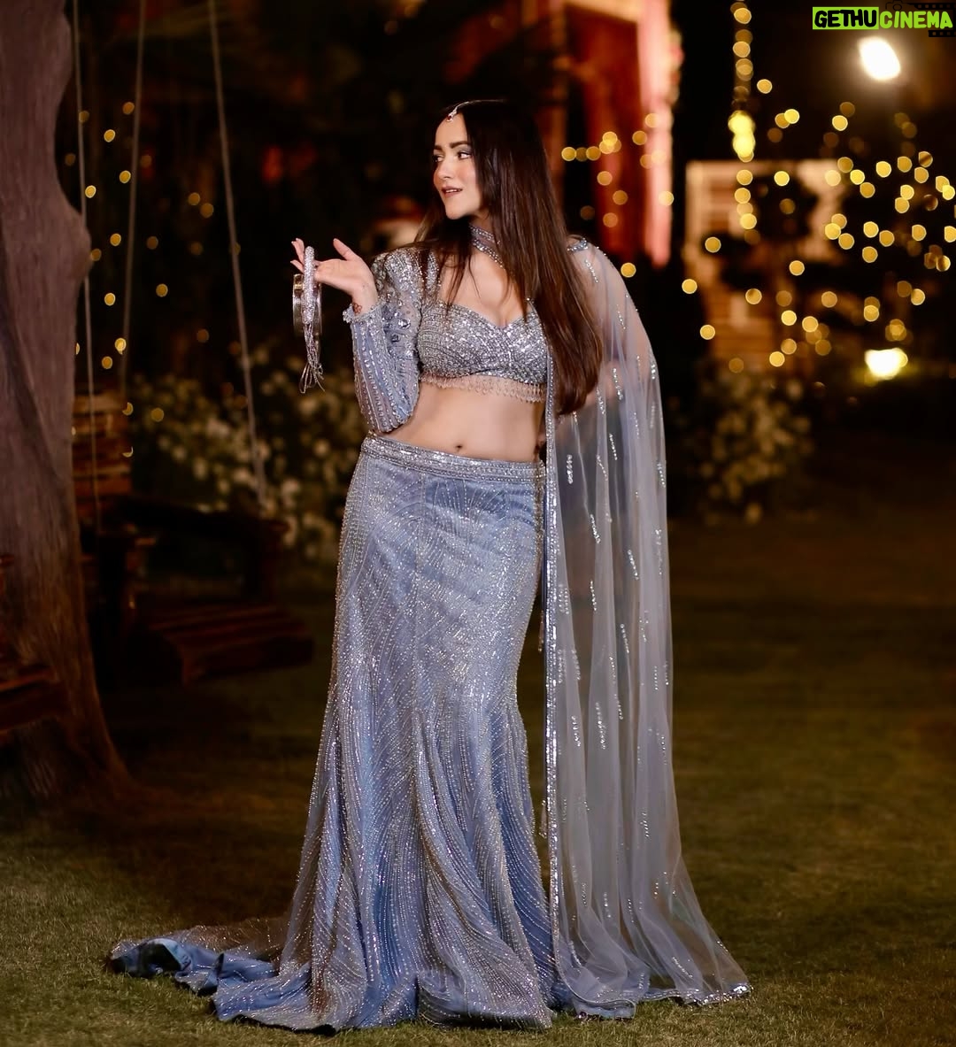 Himani Sharma - 5.1K Likes - Bhai ki shaadi.
For my brother’s wedding i got this beautiful aqua blue lehenga from @sidhaarthanddisha .
This is a satin fabric lehenga with full handwork and a trail
And yes i was totally looking like a “Fairy” (pari) in this one.
Outfit👗 @sidhaarthanddisha 
Bag👜 @amamajewels 
Camera 📸 @weddingcraft_studio 
Hair &  Makeup💄 by truly yours
..
..
..
..
#bhaikishaadi #himanisharma #groomsister #groomsistermakeup