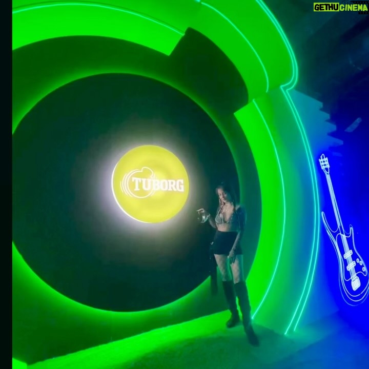 Himani Sharma - 2.2K Likes - NO TECHNO
NO LIFE
KNOW TECHNO
KNOW LIFE 🎶 🎧 
..
@borisbrejcha live in mumbai
..
..
#borisbrejcha #mumbai #techno #technolife #technodressup