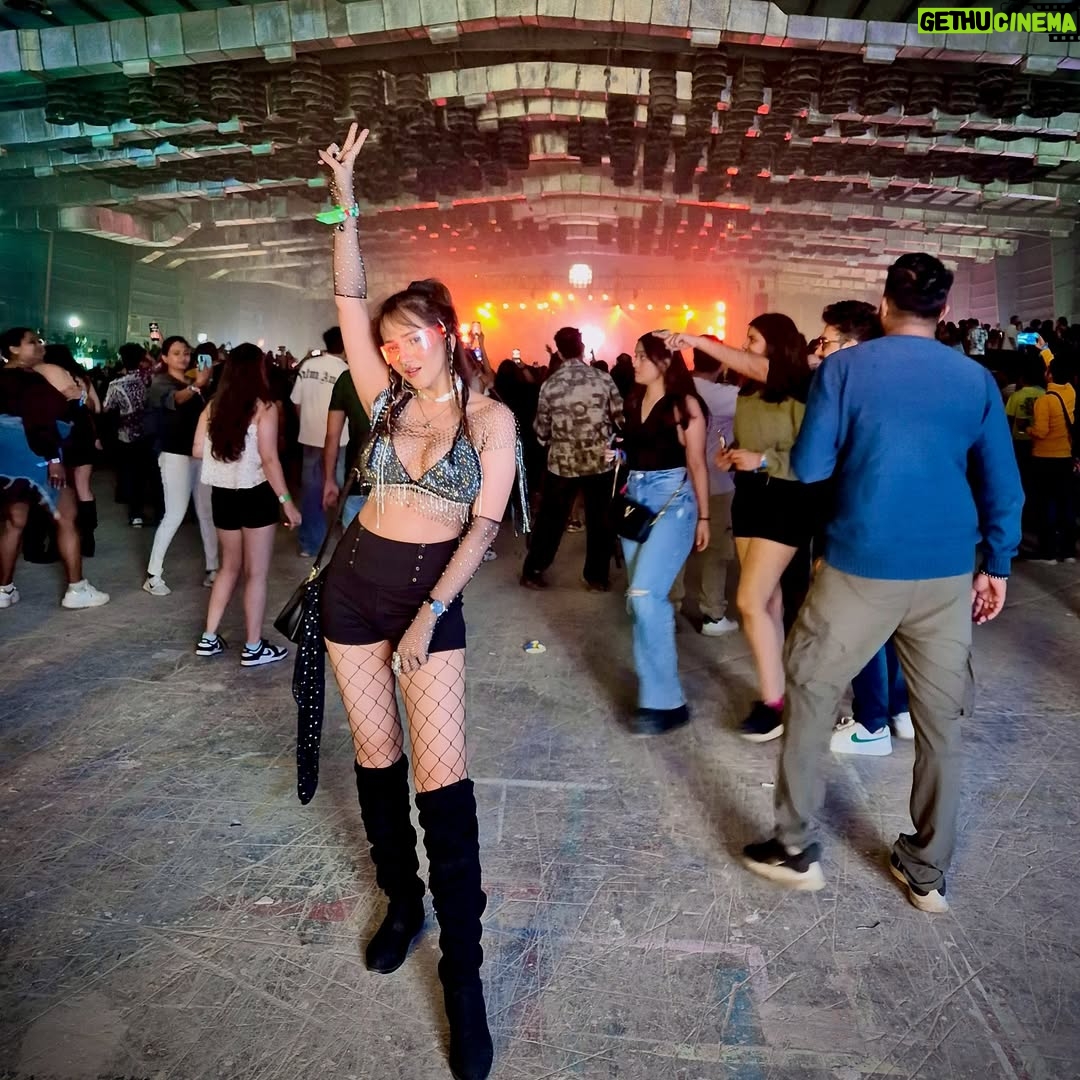 Himani Sharma - 2.2K Likes - NO TECHNO
NO LIFE
KNOW TECHNO
KNOW LIFE 🎶 🎧 
..
@borisbrejcha live in mumbai
..
..
#borisbrejcha #mumbai #techno #technolife #technodressup