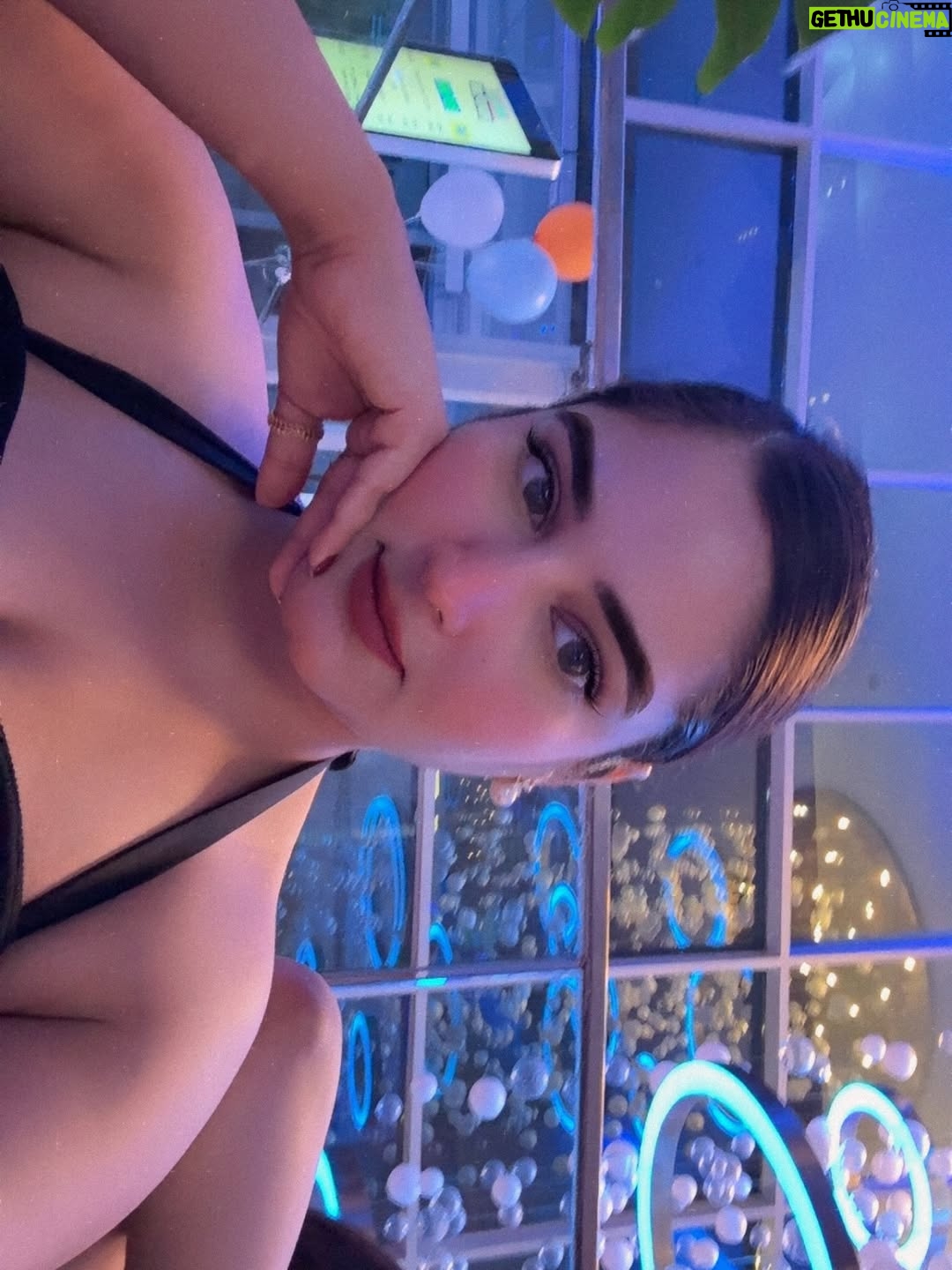 Himanshi Chaudhary - 9.7K Likes - ❤️