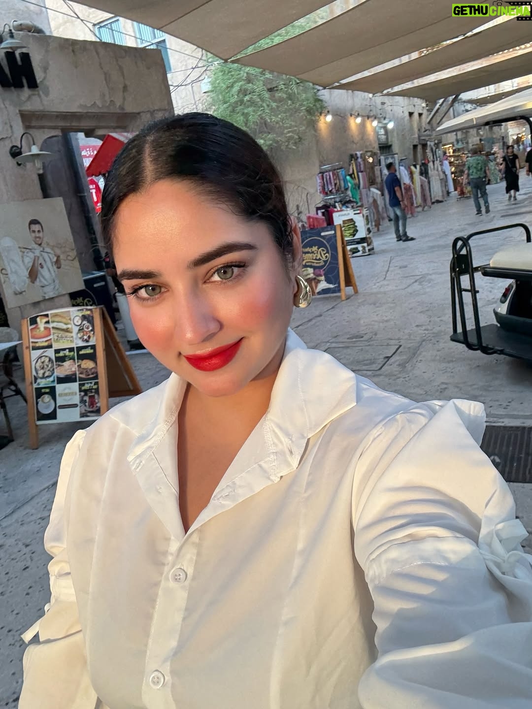 Himanshi Chaudhary - 10.9K Likes - 🤍🦢
