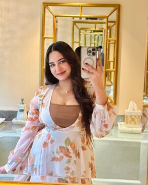 Himanshi Chaudhary Instagram - 💛