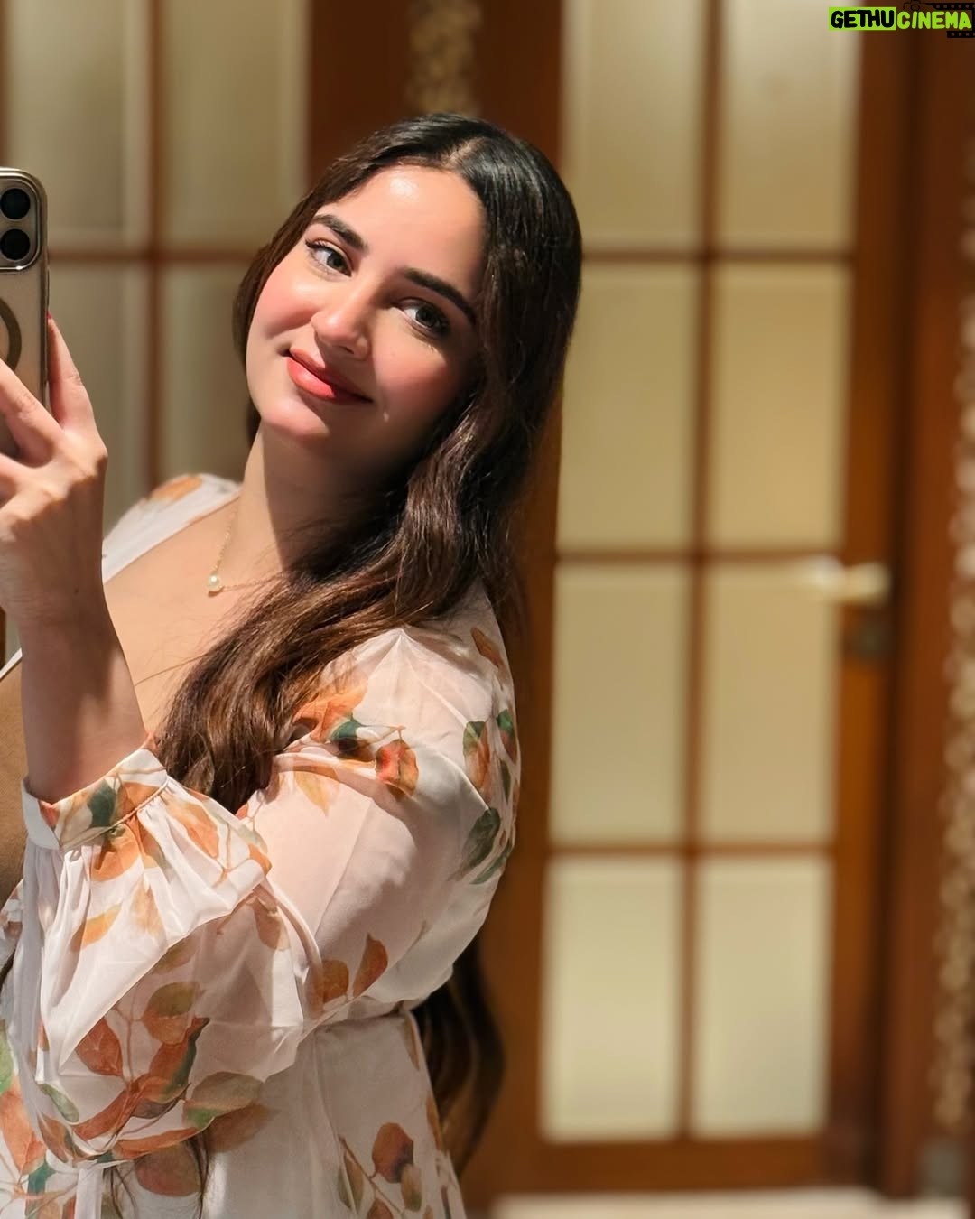 Himanshi Chaudhary - 11.4K Likes - 💛